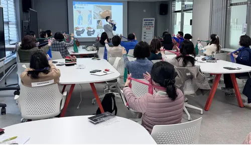 광시교육청, 교사 근무 환경 개선 위해 '바른 자세' 연수 진행